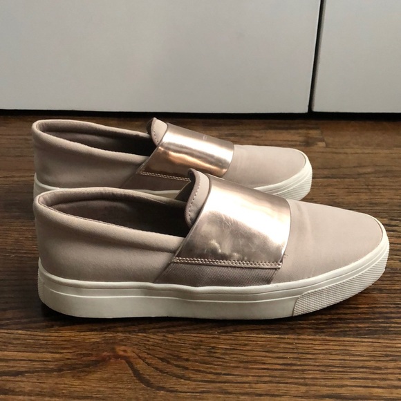 H&M Women’s Metallic Pink Slip On Sneakers - Picture 3 of 4